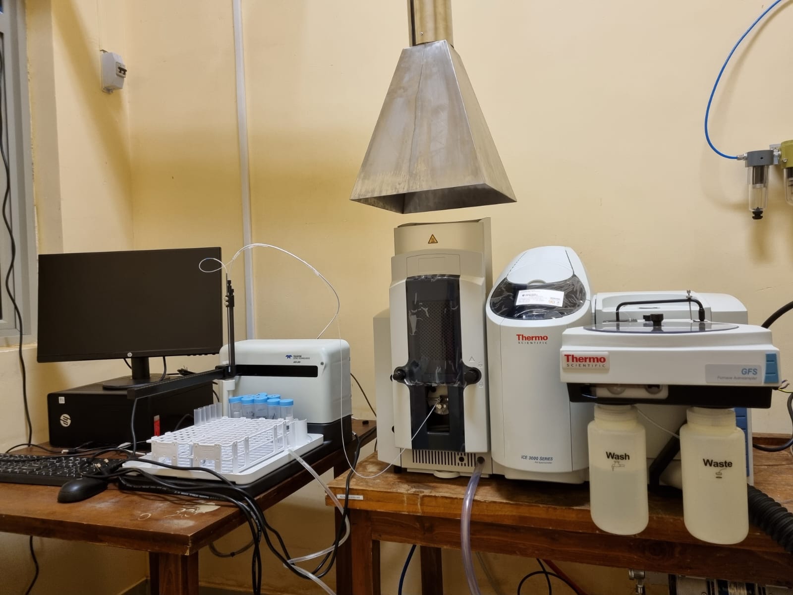 Atomic Absorption Spectrophotometer